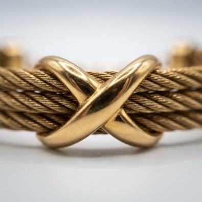 Twisted Cable X Bracelet Detail view