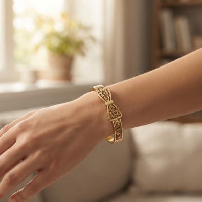 Filigree Bow Bangle Bracelet Detail view