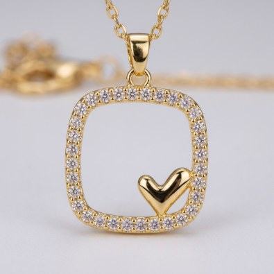 Pavé Square Heart Pendant Necklace Detail view