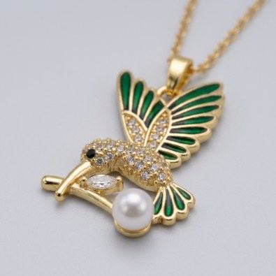 Hummingbird Pearl Pendant Necklace Detail view